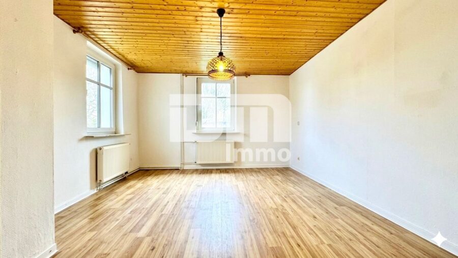 Natur pur - Einfamilienhaus am Ortsrand mit großem Grundstück, Carport und Terrasse - EG Schlafzimmer